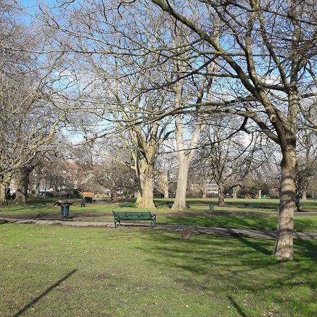 Apartment With Private Patio, And Park Across The Road (Adults Only) London Exterior photo